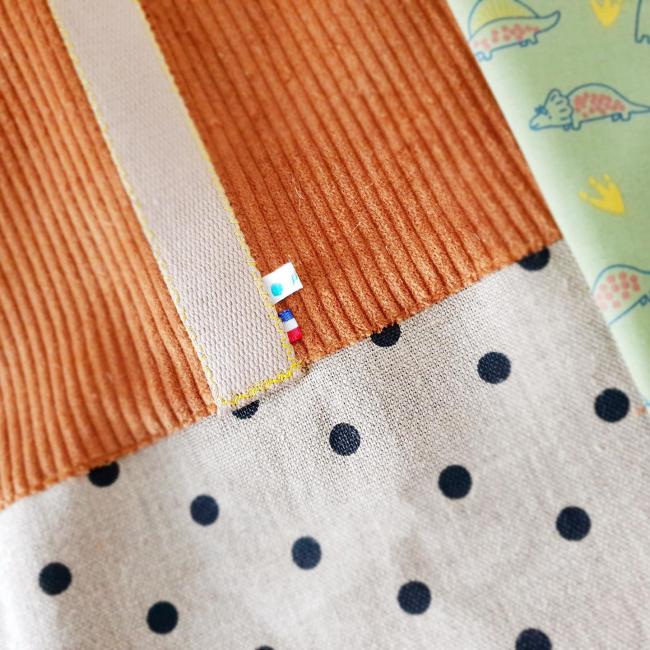 Sac Polochon dino – Lydie et Cl&eacute;ment