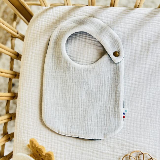 Petit Bavoir Blanc Glac&eacute;