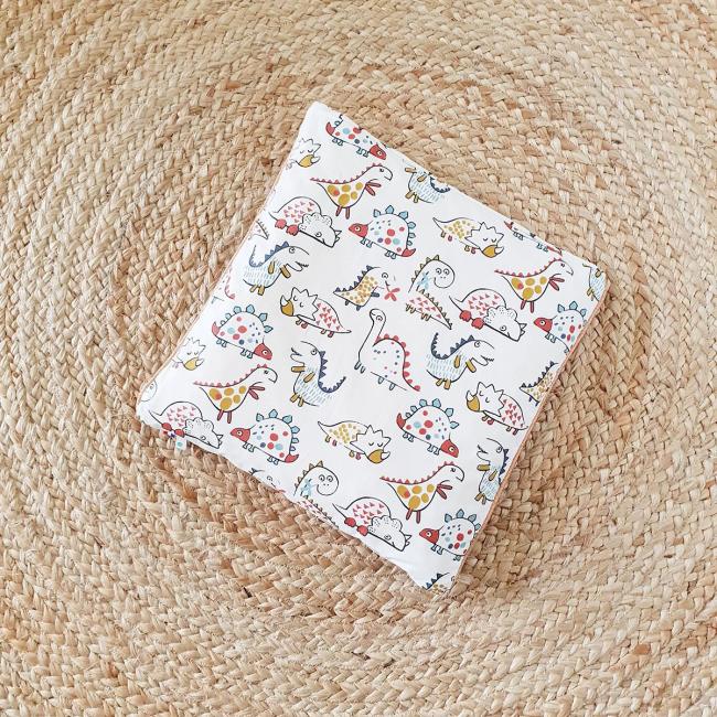 Coussin Plaid Dino &#8211; Lydie et Clément