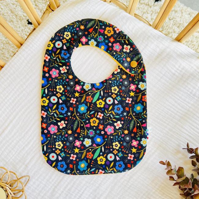 Petit Bavoir Jolies Fleurs