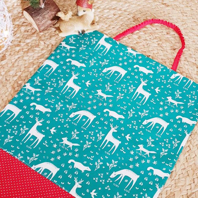 La serviette &eacute;lastiqu&eacute;e – No&euml;l en for&ecirc;t