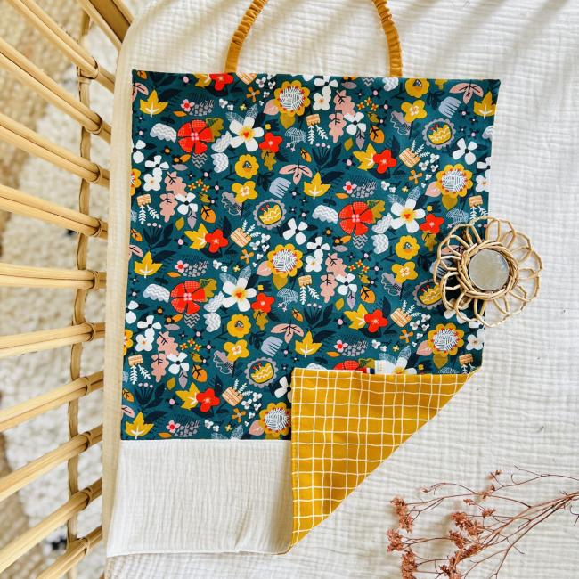 Serviette Elastiquée Au Champ d’Hiver