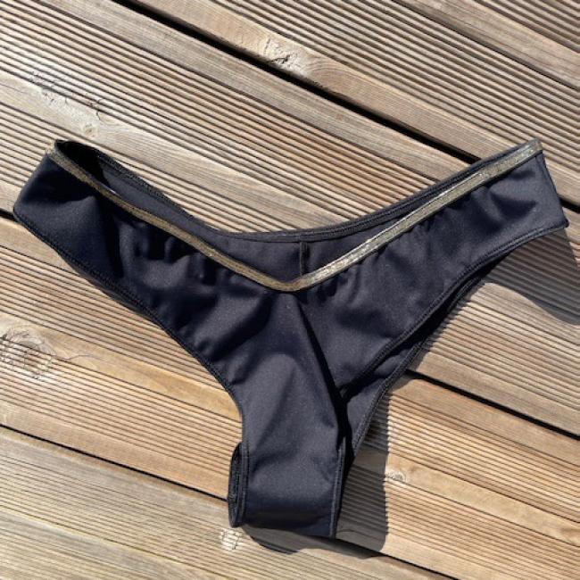 Tanga Pamela Black Beach noir la Nouvelle 
