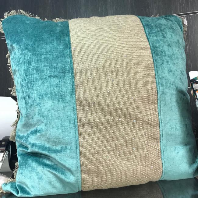 Grand coussin velours lavé bleu lagon 