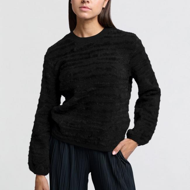 Pull tout doux à col rond pourvu de subtiles rayures