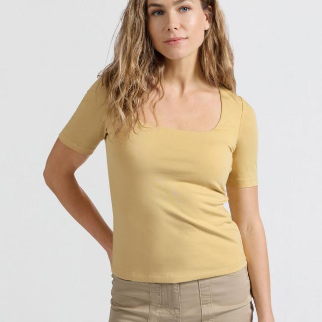 T-shirt à manches courtes et encolure carrée