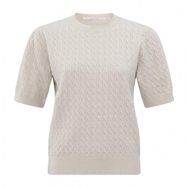 Pull en tricot torsadé, col rond et manches courtes