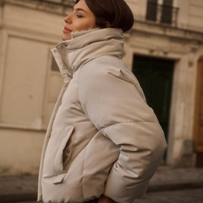 Doudoune courte oversize, col montant et poches