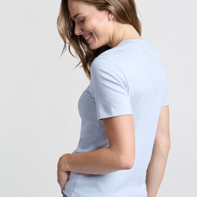 T-shirt bleu basique, manches courtes, col rond
