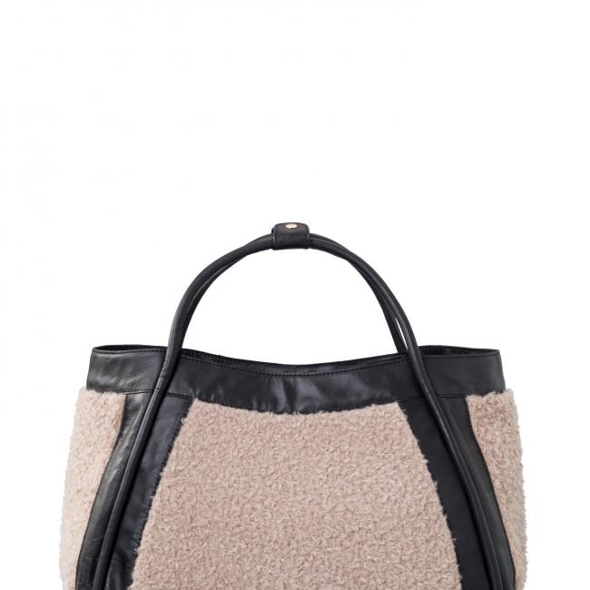 Sac en cuir avec détails sherpa
