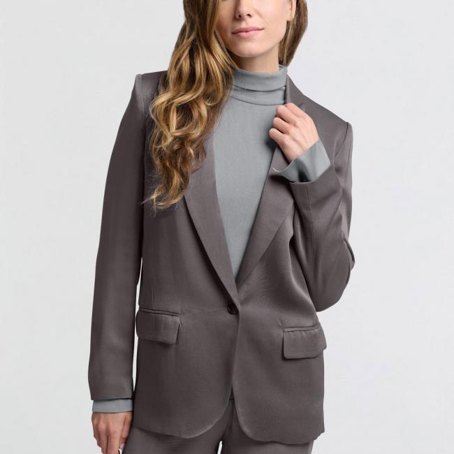 Blazer satiné manches longues avec col classique