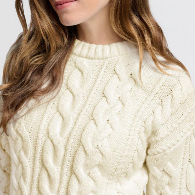 Pull crème en maille torsadée, à col rond et manches longues