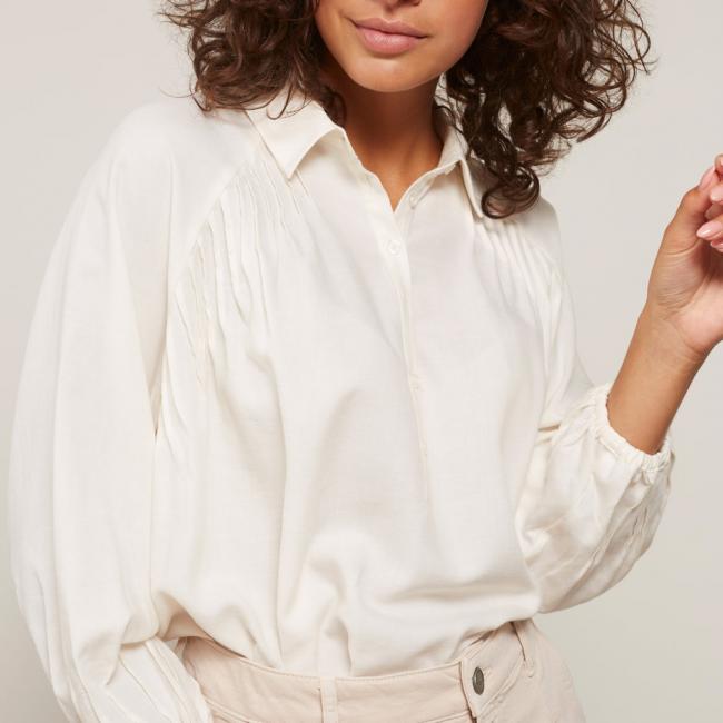 Blouse avec col, manches raglan 7/8 et détails plissés
