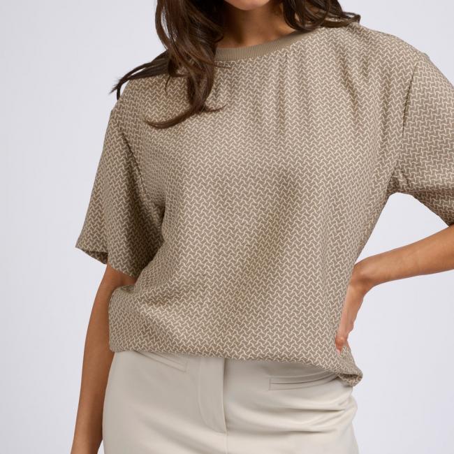 T-shirt beige manches courtes, col rond à motif imprimé