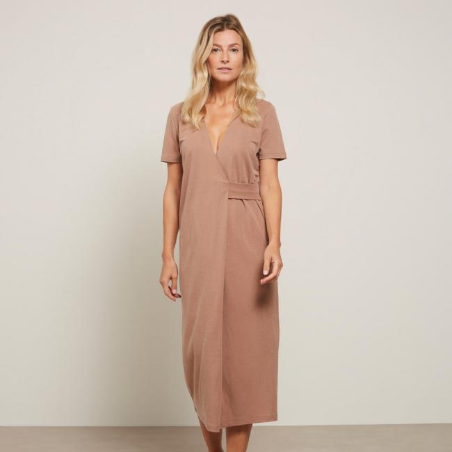 Robe effet portefeuille, col V, manches courtes et ceinture