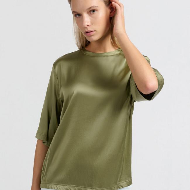 T-shirt oversize en satin à col rond