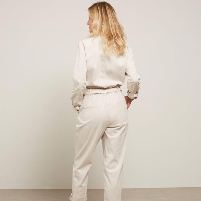 Combinaison colorée en jean avec ceinture, poches et boutons