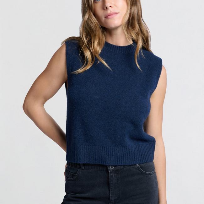 Pull sans manches, élégante ouverture au dos avec boutons