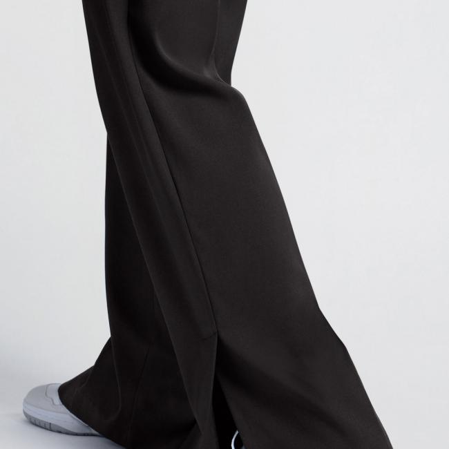 Pantalon taille haute, coupe large fendue aux jambes