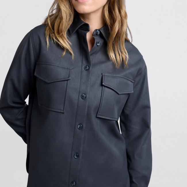 Surchemise oversize en simili cuir à col et manches longues