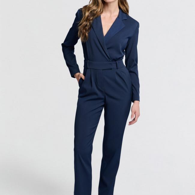Combinaison tailleur, manches longues et col 