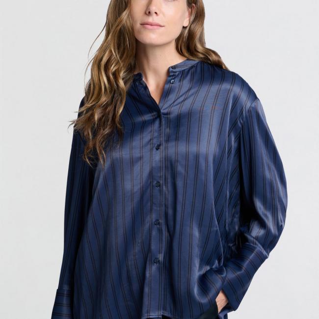 Chemise satinée à rayures, encolure haute ronde