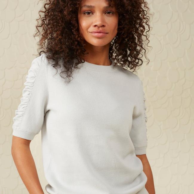 Pull en coton, col rond, demi manches bouffantes