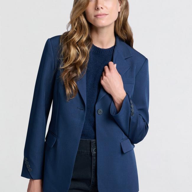 Blazer avec poches et boutons sur les manches