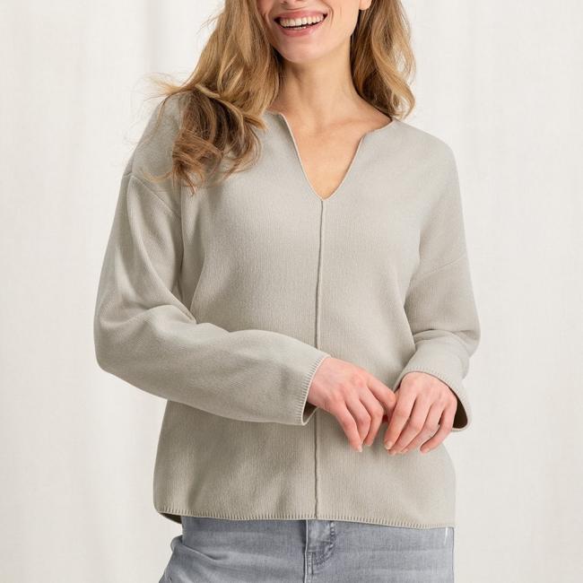 Pull col V, ML, maille chenille et couture apparente