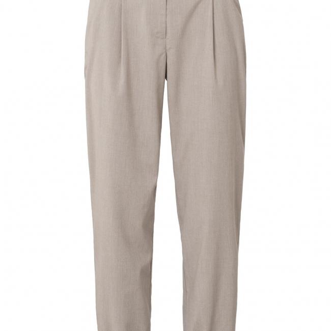Pantalon carotte élastiqué à la taille, poches et boutons