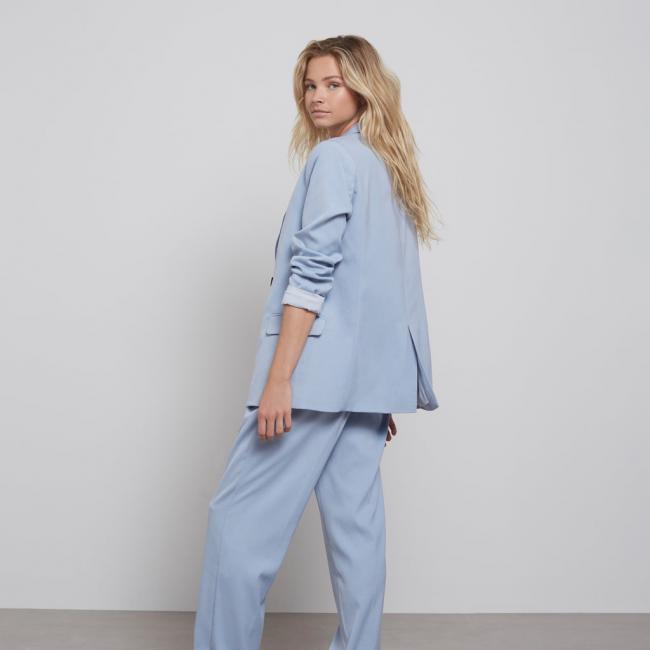 Pantalon droit fluide, taille normale, poches sur les côtés