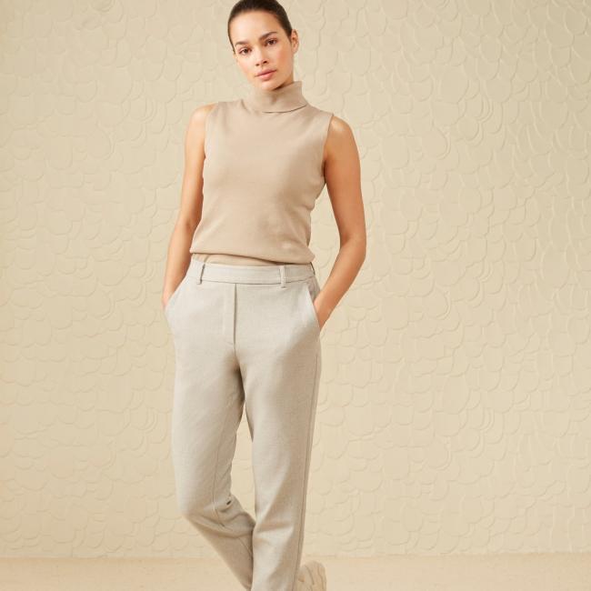 Pantalon fluide coupe droite, poches et taille élastiquée
