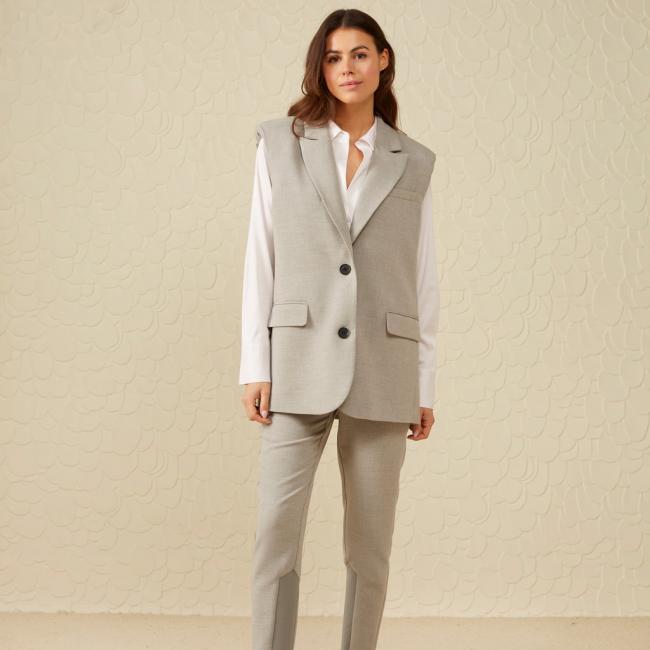 Blazer sans manches avec poches, boutons et épaulettes