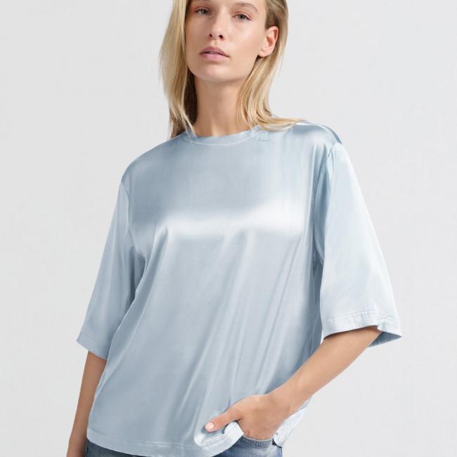 T-shirt oversize en satin à col rond