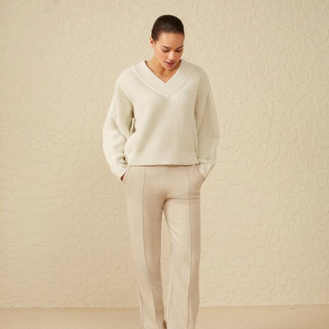 Pantalon doux à chevrons avec poches et taille élastiquée