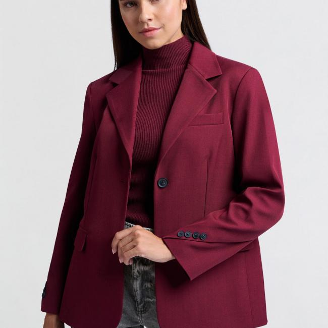 Blazer avec poches et boutons sur les manches