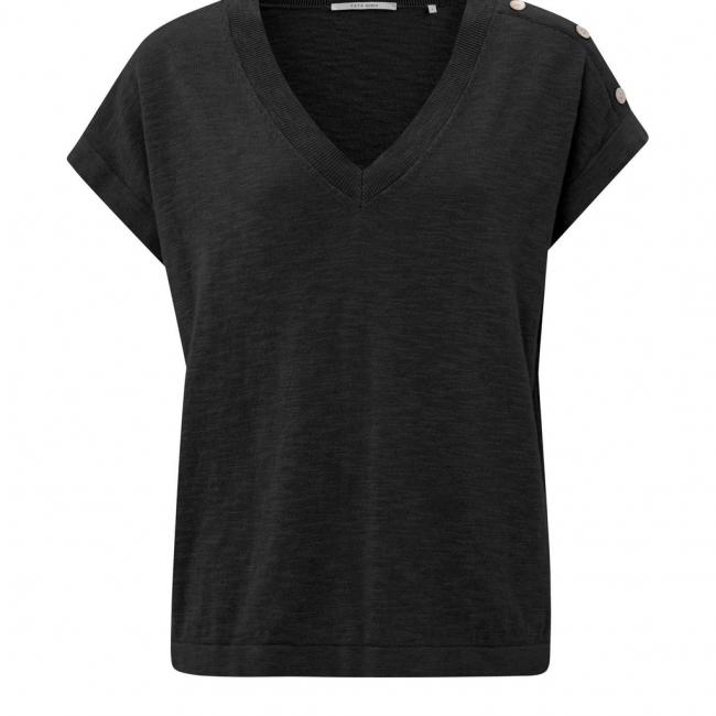 Pull manches courtes, col V et boutons en détails