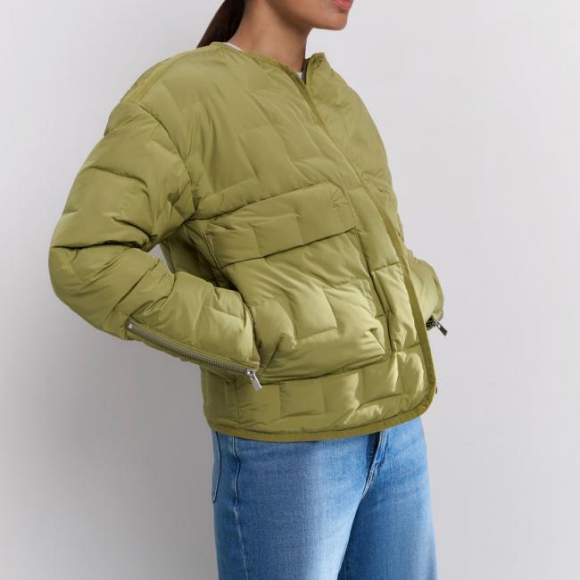 Veste matelassée courte à poches et fermeture éclair