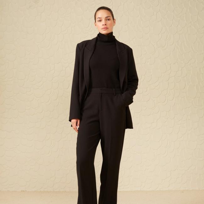 Pantalon coupe large avec poches, élastiqué à la taille