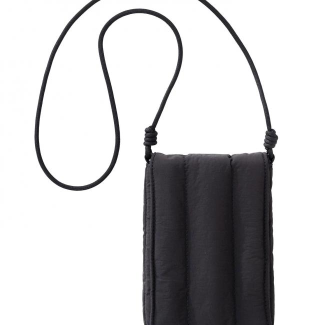 Pochette téléphone matelassée avec anse en cordon