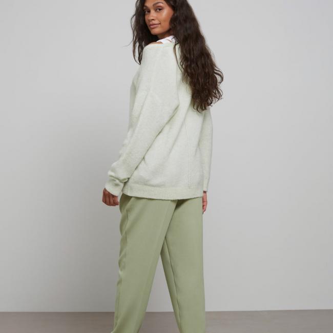 Pantalon taille haute, plissé à l'avant, avec poches
