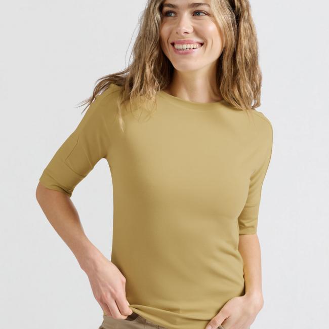 T-shirt avec empiècement aux manches et coupe classique