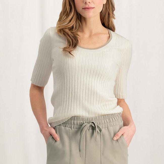 Pull côtelé col rond, à demi-manches et coupe près du corps
