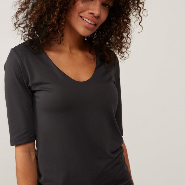 T-shirt basique avec col rond en V et manches mi-longues