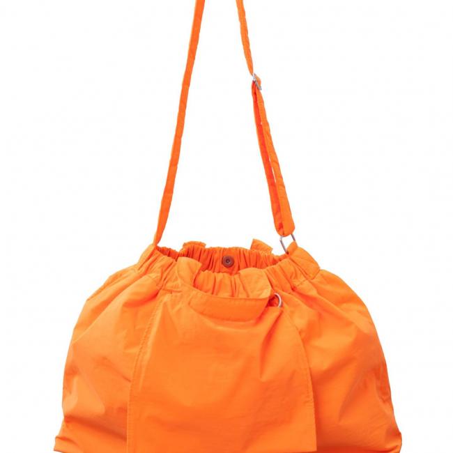 Sac en nylon à poignée et poches