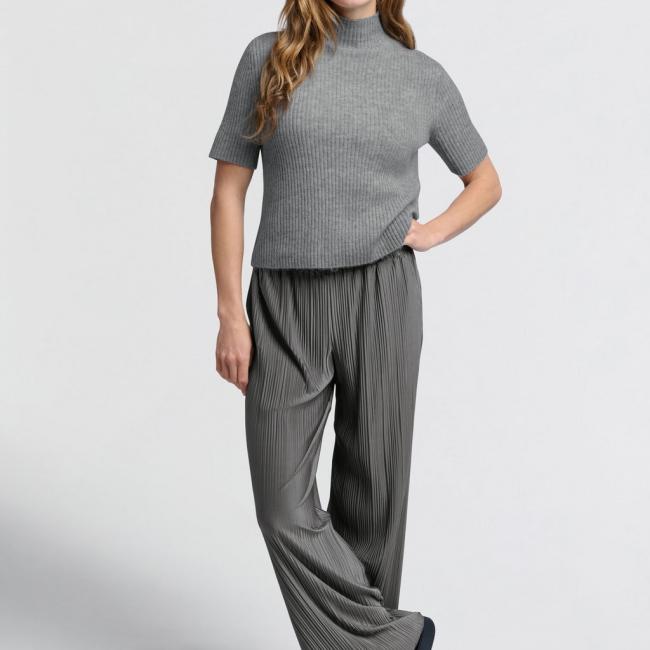 Pantalon large plissé avec taille élastiquée