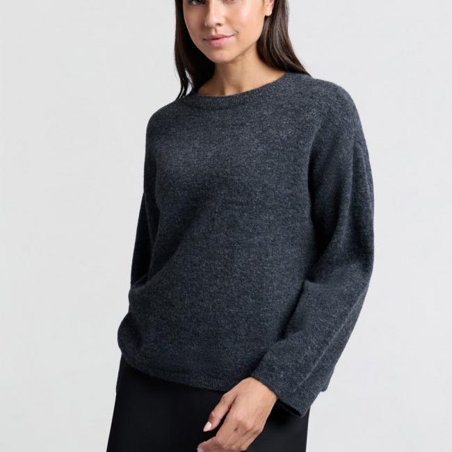 Pull doux oversize, col rond et manches longues