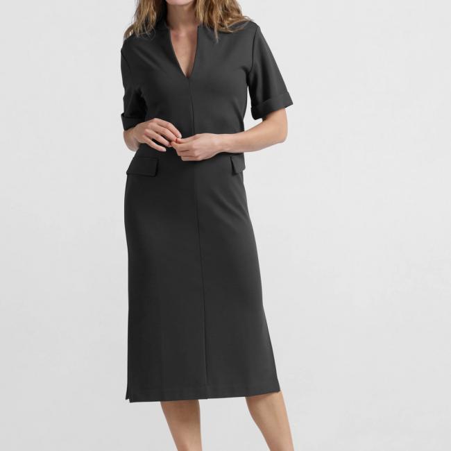 Robe mi-longue en jersey avec poches