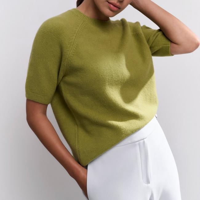 Pull à manches courtes raglan et col rond