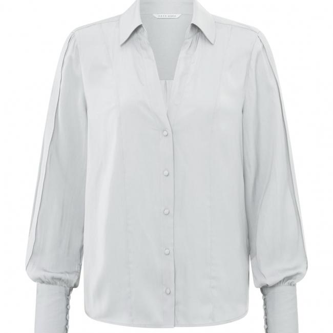 Chemise manches longues, col classique, finitions plissées